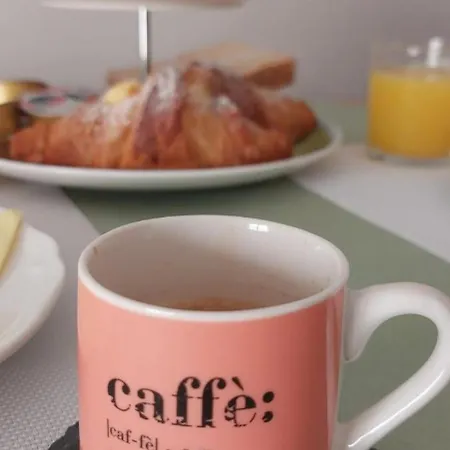 Bed & Breakfast La Porta 8 *